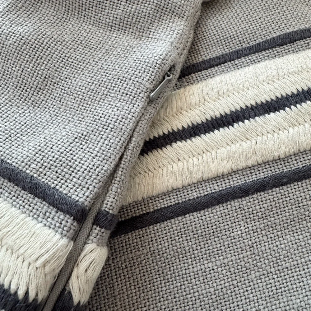 Serena & Lily Addie 100% Linen Stripe Tassel Smoke Grey Pillow Cover 22 x 22‎